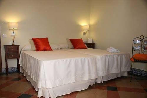 La Via Mezquita Hotel เซบีญา ภายนอก รูปภาพ